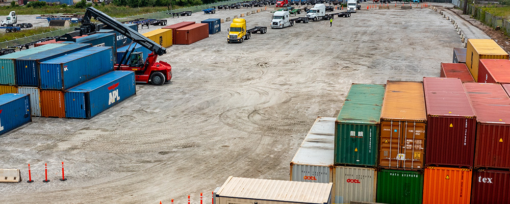strategically located storage and container yards to meet your freight requests.